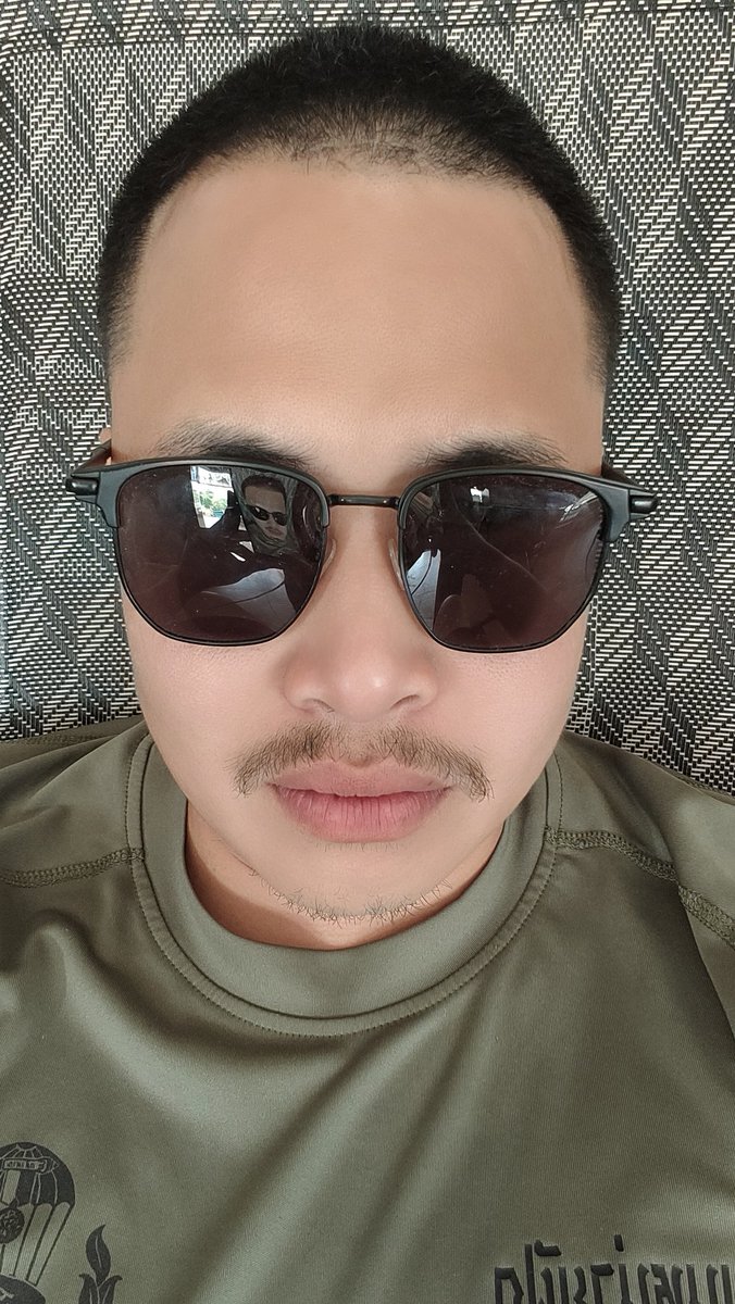 MarkSurachad's tweet photo. ตาไม่ข่อยสู้แสงเลย 😂😂😂 https://t.co/5ITLbS5x8j