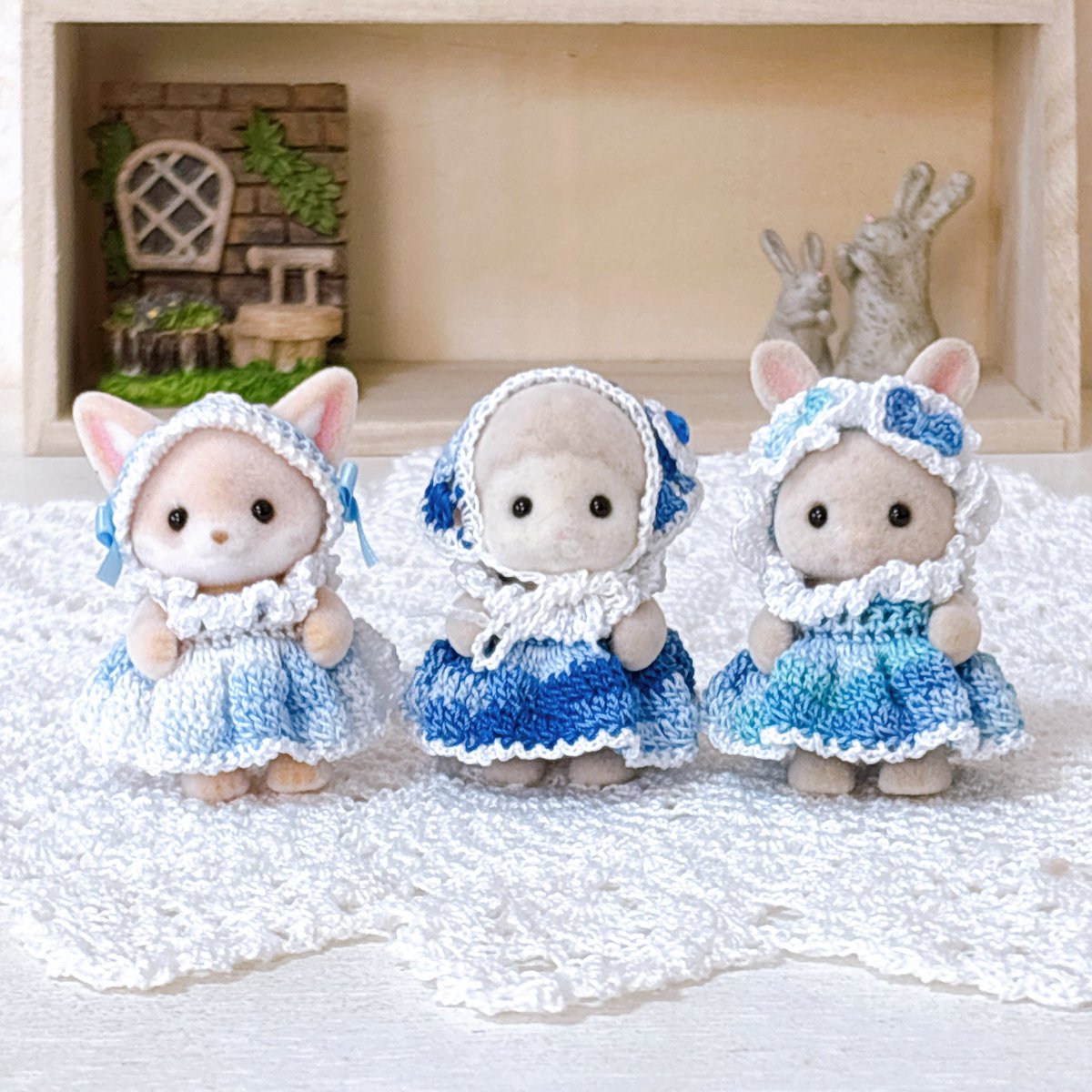 久しぶりに蒲田のユザワヤに行って、40番レース糸…購入してきたぞぉ✋
これで、カラバリ増えちゃうよん✌️
こちらはブルー系
それぞれ可愛いの😍💕💖

#シルバニア赤ちゃん服
#かぎ編みレース糸