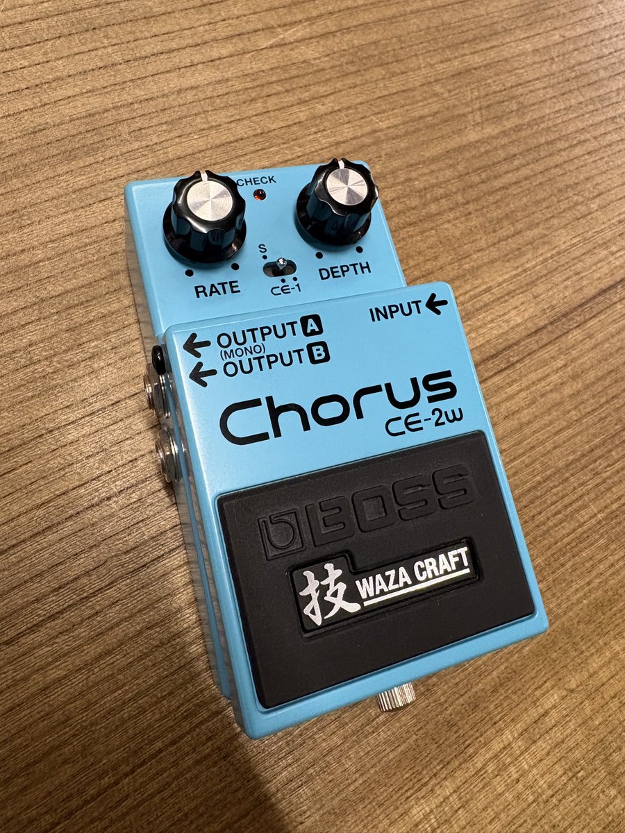 人気の日本製コーラスの中古です！ BOSS CE-2W コンディションはとても
