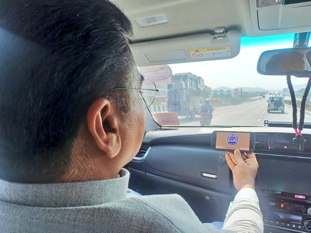 SureshRawatIN's tweet image. आज आदरणीय प्रधानमंत्री श्री @narendramodi जी के लोकप्रिय रेडियो कार्यक्रम “मन की बात” में उनके ओजस्वी, प्रेरणादायक एवं राष्ट्र को नई दिशा देने वाले विचारों को आत्मसात करने का अवसर प्राप्त हुआ।

#MannKiBaat #Namo #SSR