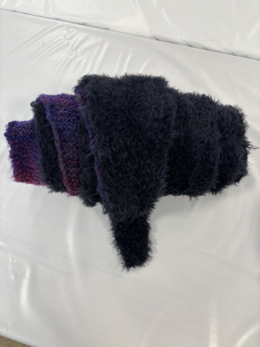 SESAME339's tweet photo. フーディマフラー🧣
2色にしてみたら
いい感じ
＃手編み大好き https://t.co/rhAkKBiyOv