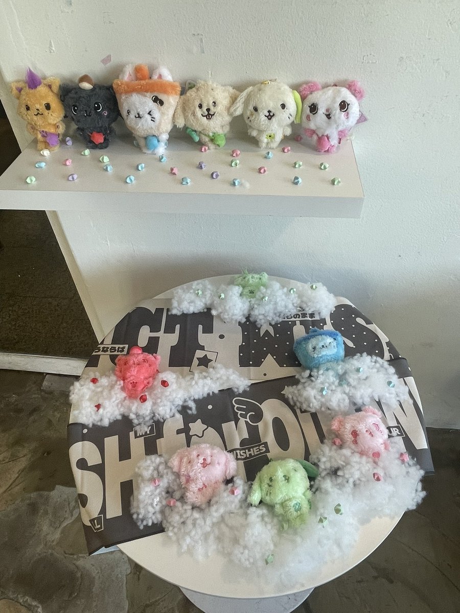 ddungkunoboohi's tweet photo. #나의첫사랑_위시에게 #Dear_WISH
#엔시티위시_데뷔2주년_카페 #NCTWISH

어제는 없던 별조각들이 생겼네용 ㅋㅋ🤭 딸기라떼가 맛도리였습니당... 
우시야 네가 제일 잘 자는 것 같군아..💤 https://t.co/6wgoWiyv3j