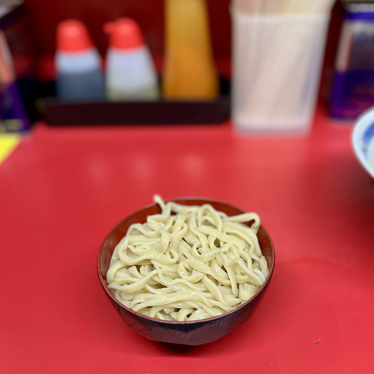 Ikero_Blog's tweet photo. ラーメン二郎中山駅前店で小ラーメンぶた5枚+つけ麺+ピリ辛ニラだれ。最強。 https://t.co/XveTxGH9aR
