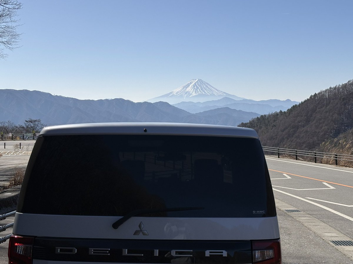 odyssey_982's tweet photo. 本日は青梅街道から奥多摩、甲府、野辺山経由からの軽井沢まで254.7km・6h40mのドライブで燃費は12.5km/Lでした。
総走行距離は1074km東京に帰ったら点検に出します。
#デリカD5
#三菱自動車で行こう https://t.co/4ZVGESM7Jr
