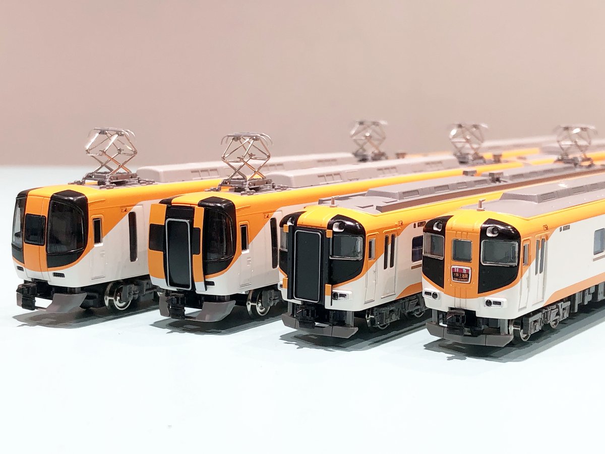 特製品といたしまして近鉄22000系+12410系8両セットをご用意しました