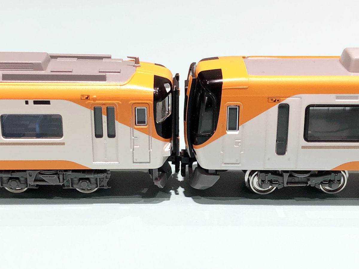 特製品といたしまして近鉄22000系+12410系8両セットをご用意しました