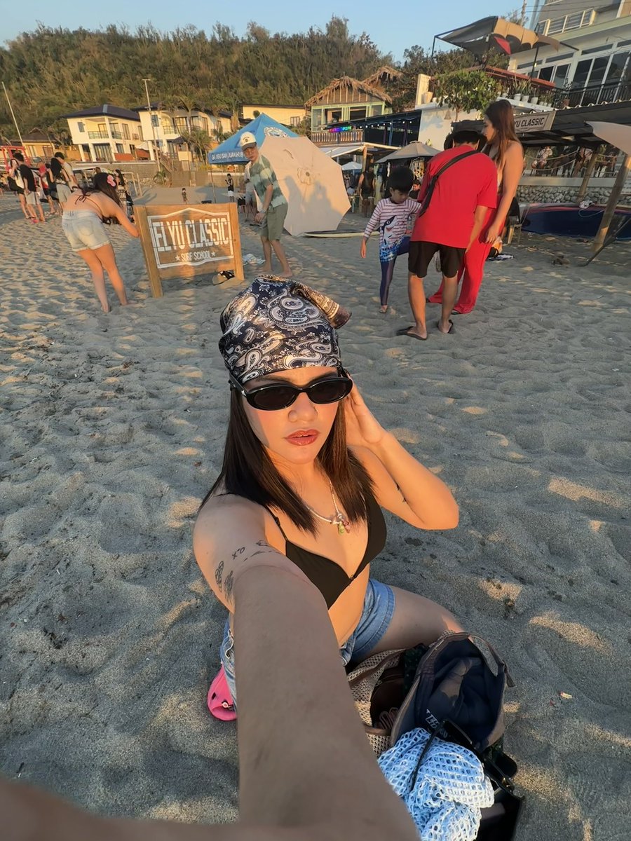 𝑠ℎ𝑒𝑙𝑙𝑦 tweet media