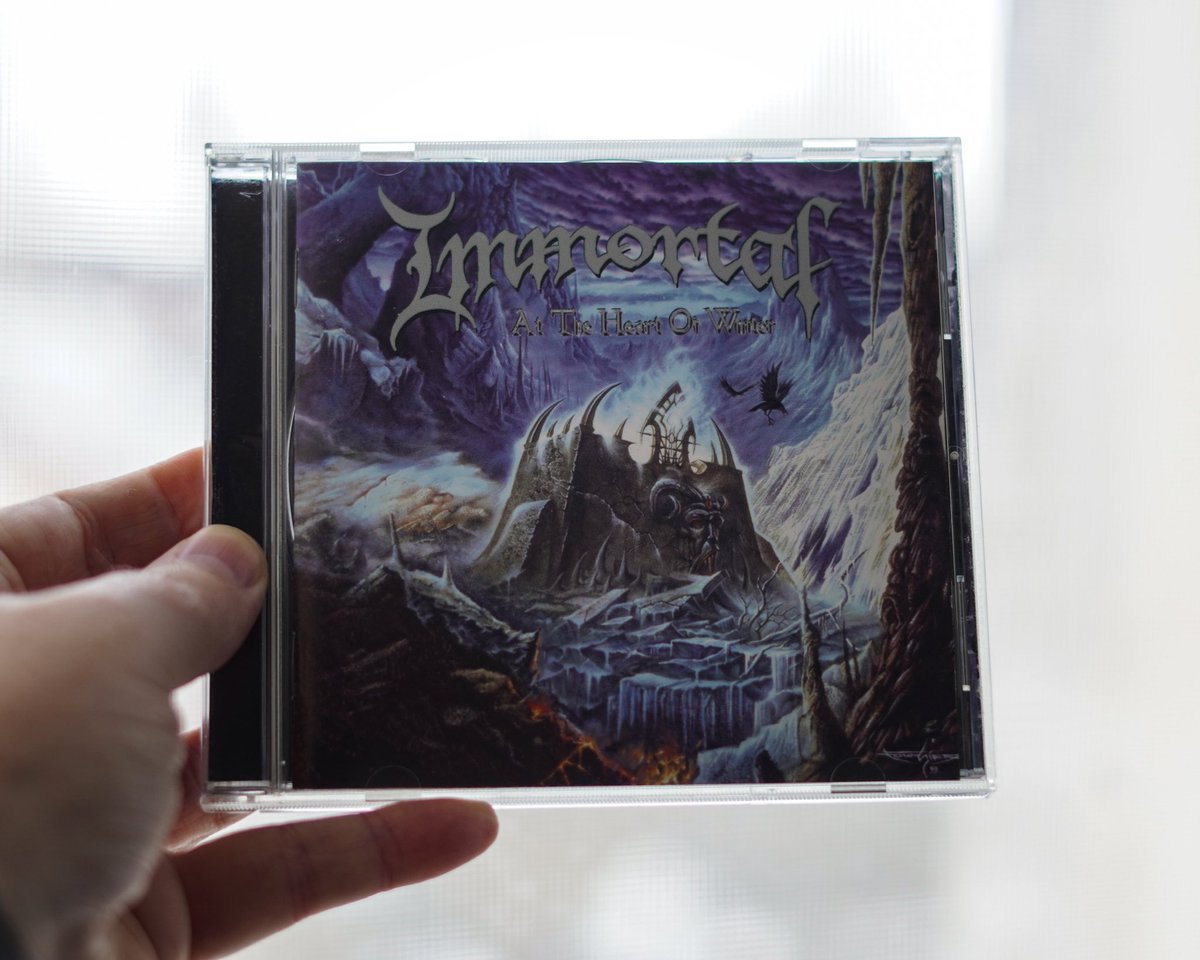 Defstar666's tweet image. ❄️ 27th Anniversary! ❄️

🇳🇴 IMMORTAL - At the Heart of Winter (1999)

Another masterpiece was released today! This was the first Immortal album that did not feature the band members on the cover) The Riff Mountain🏔️
#Immortal #norwegian #freezing #blackmetal  #AlbumAnniversary