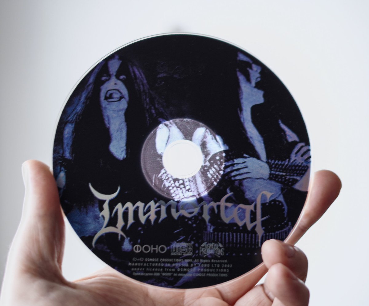 Defstar666's tweet image. ❄️ 27th Anniversary! ❄️

🇳🇴 IMMORTAL - At the Heart of Winter (1999)

Another masterpiece was released today! This was the first Immortal album that did not feature the band members on the cover) The Riff Mountain🏔️
#Immortal #norwegian #freezing #blackmetal  #AlbumAnniversary