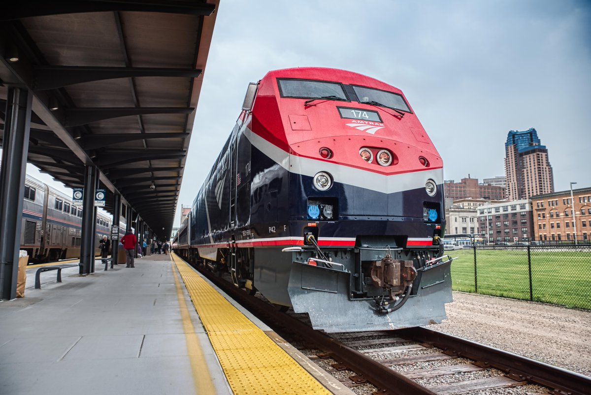 Amtrak tweet media