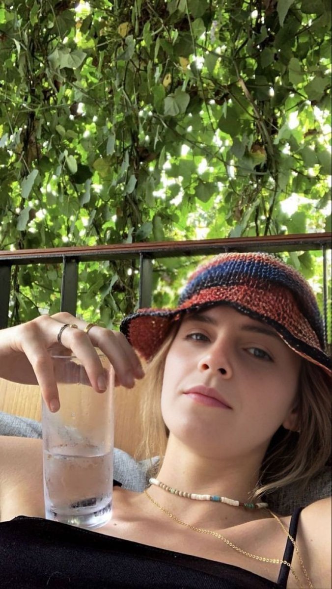 Emma Watson tweet media