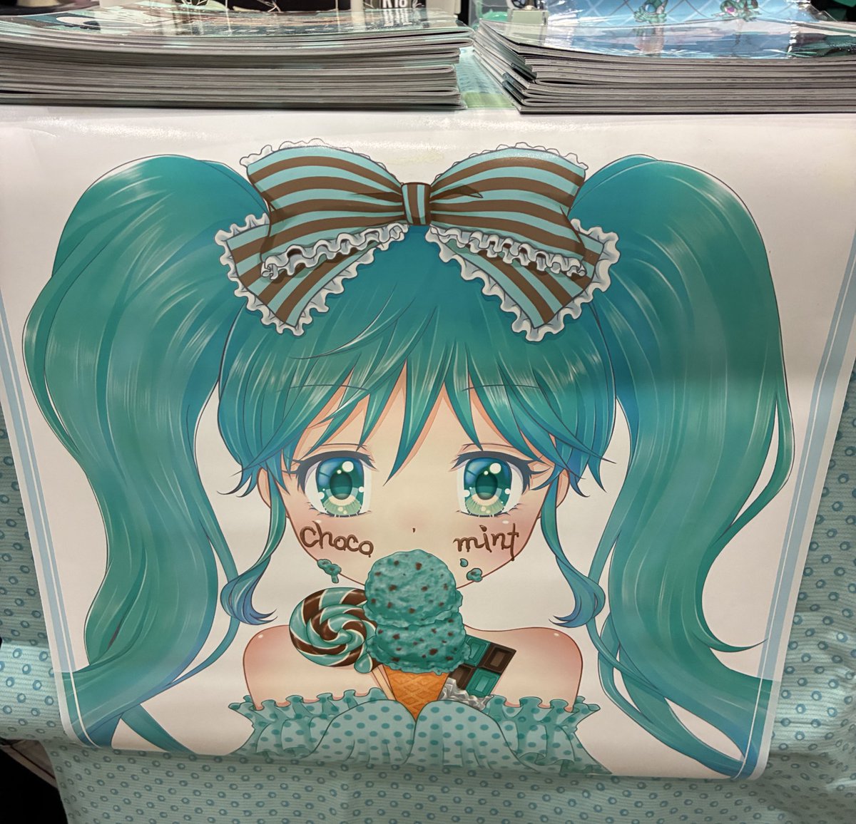 コミティア参加当初からうちの看板やってる、ちゃみさん作のイラスト