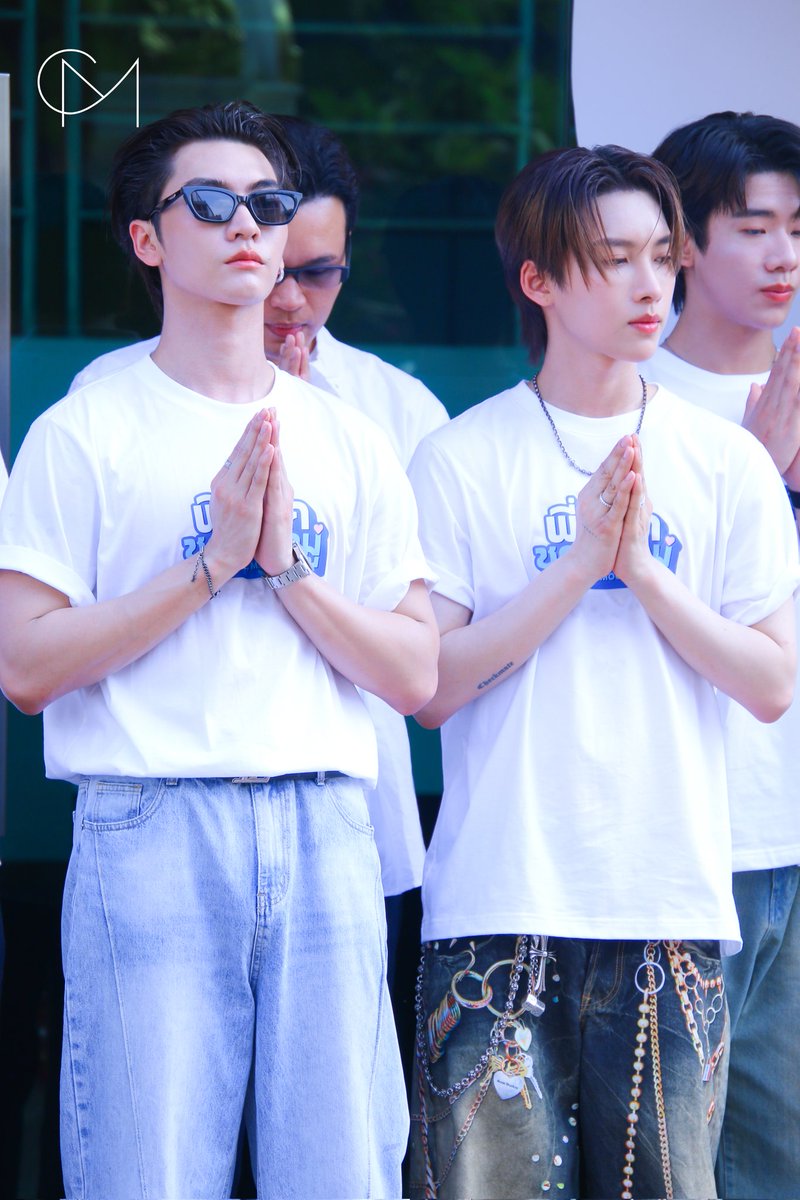 CM2 CONNECT tweet media