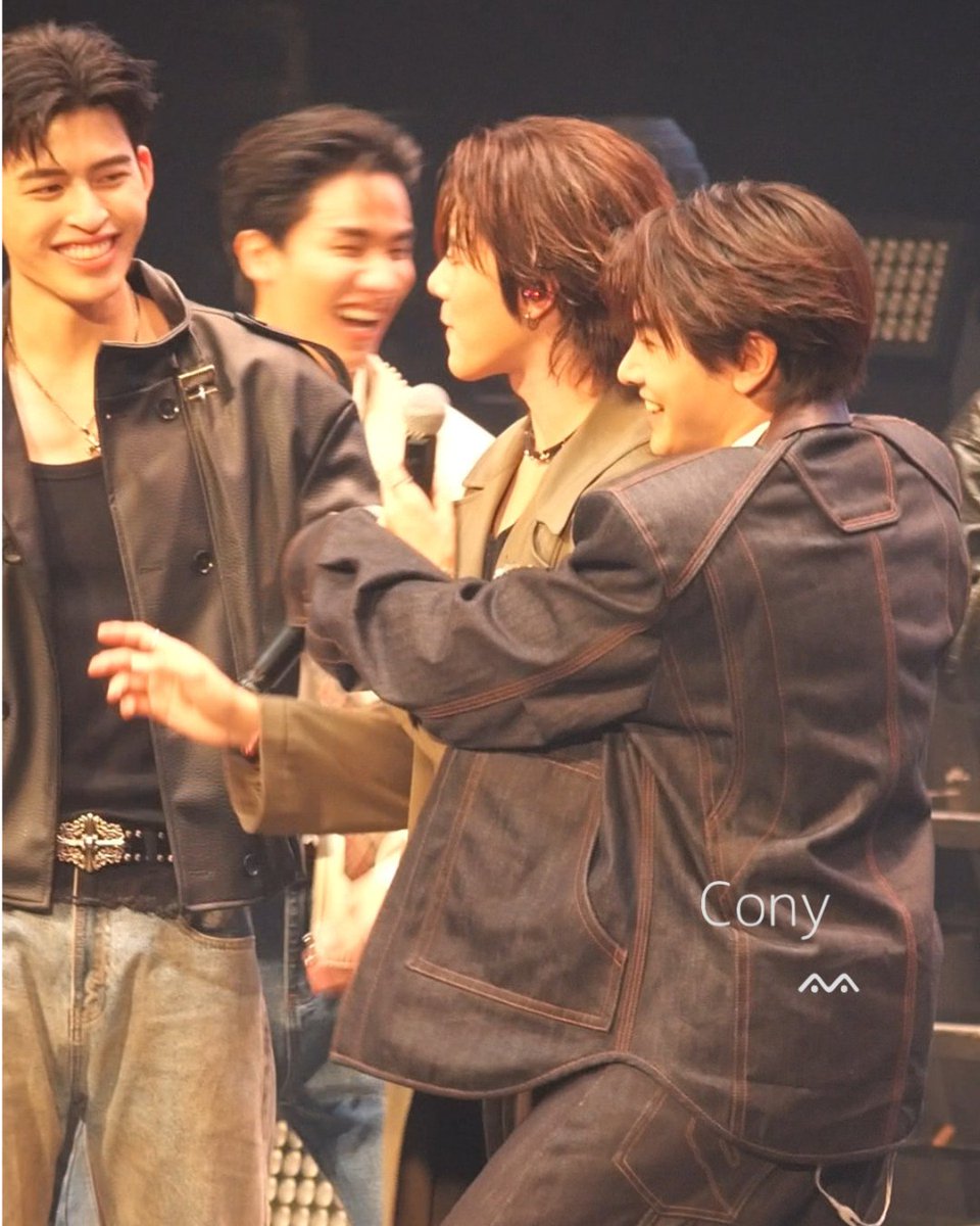 めっちゃ楽しそう🥰🥰

#GMMTVFanFest2026JP
#hirunkit_ #ppnaravit #JoongArchen #taytawan