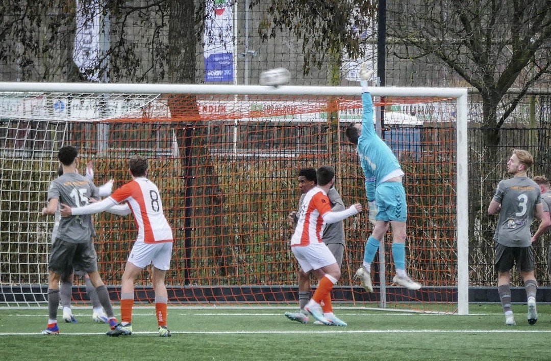 De Dwarslat tweet media