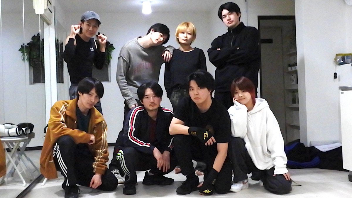 パンチ・ドランカー・マネジメント
遂に本日🟦Blueチーム千秋楽公演になります❗
アッと言う間ですね。
急に行けるよって方も当日券あると思うので是非是非‼️
観劇予定の皆様、劇場にてお待ちしております。
では千秋楽公演行ってきま～す👊

#パンチ・ドランカー・マネジメント