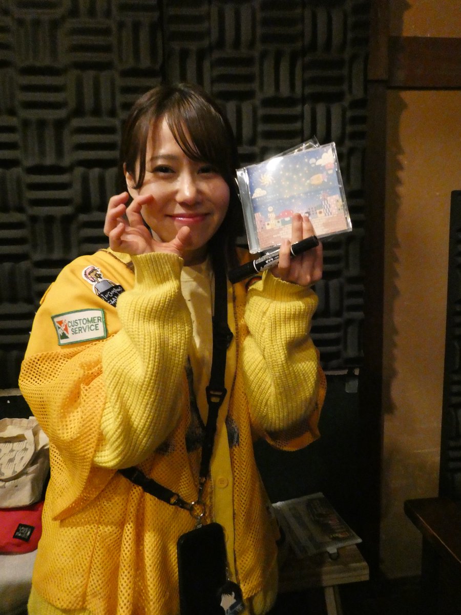 昨夜は月一で来る八王子だけど、初めての #パパビート へ
改装したらしいけど、それと関係なく箱の構造と雰囲気が言う事無し
お目当ての #かるきっくす 、久し振りの #kiyuka ちゃん、多分2回目の古矢奈穂さん、初めましての主役の一ノ瀬愛実さん、皆さんとても素敵で盛り上がり楽しいライブでした😊