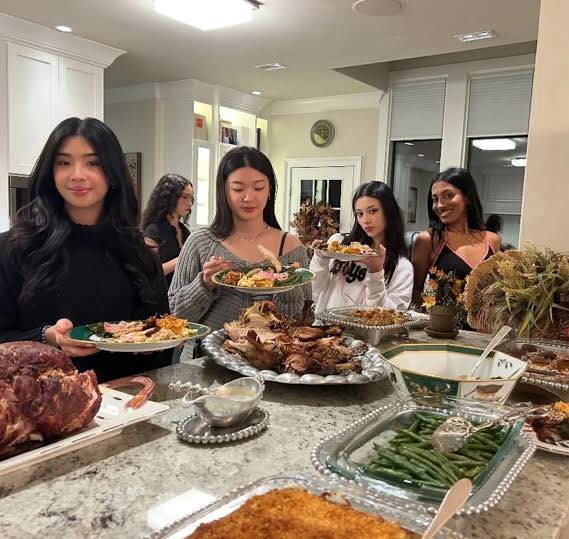 #whoremembers when Daniela’s family hosted a thanksgiving and didn’t invite Manon
