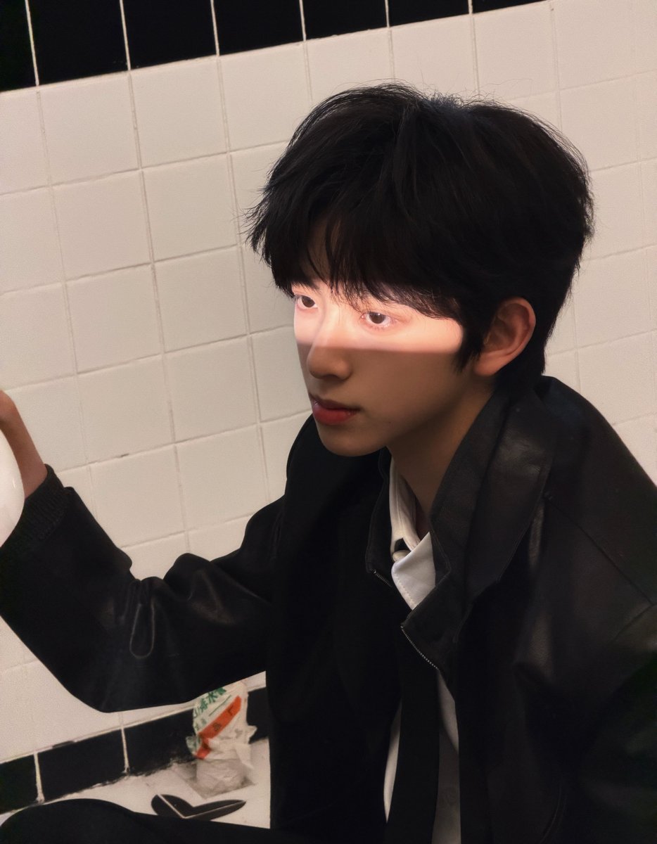 Chenjunming517's tweet photo. 「2026.2.22 Weibo Uploaded」
Hahaha, hello everyone! How was your Spring Festival? I spent the New Year in Hainan this time, and I still went to have hotpot with my parents, and went to see the beautiful scenery of Hainan 🌴. Come and share how you spent your Spring Festival! https://t.co/QFIMsuhGqy
