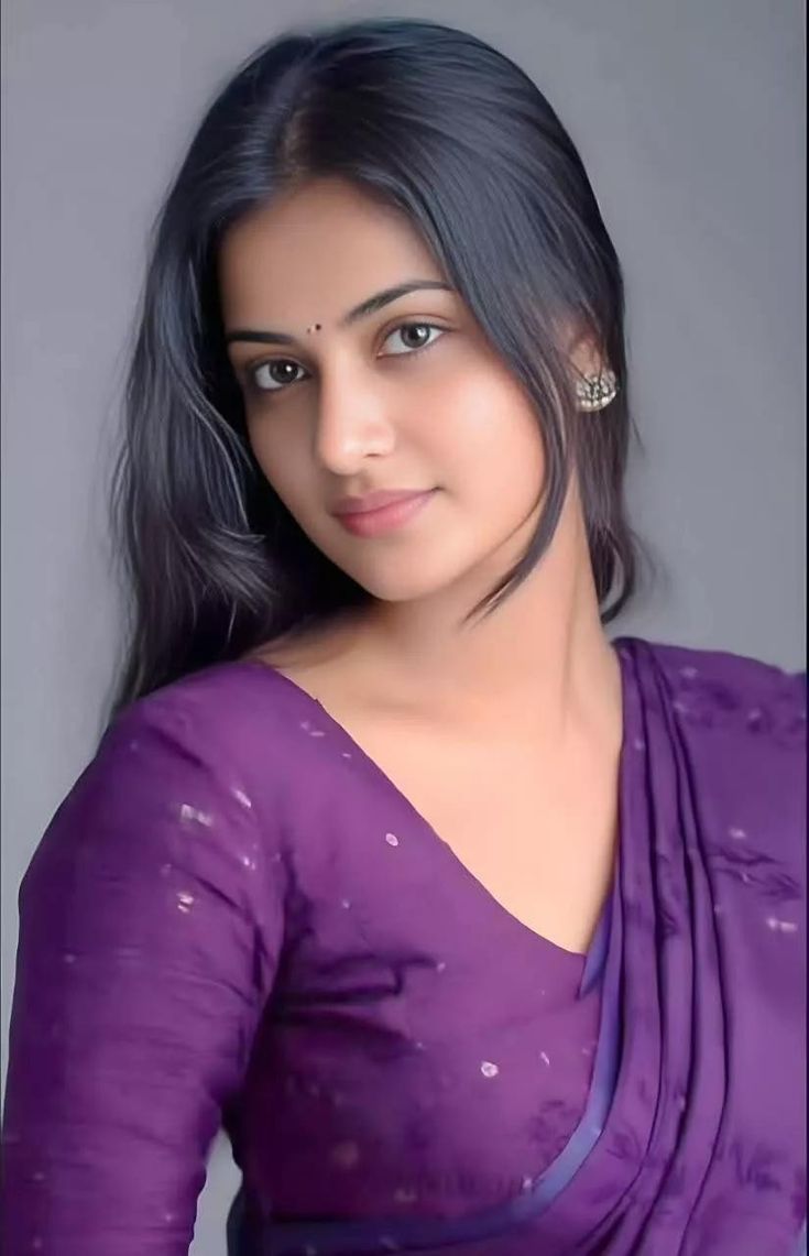 हम चुप नहीं रहे हालातों,
 ने चुप रहना सीखा दिया,, 
शुभ दोपहर 
Good afternoon