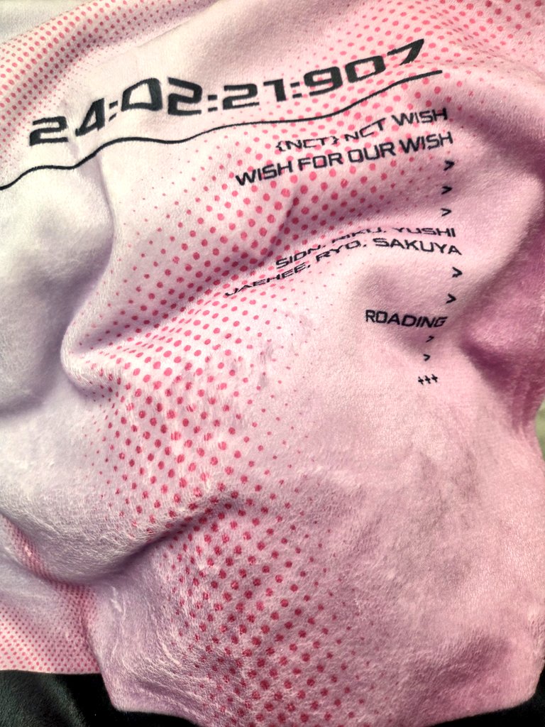 ppalganlib3501's tweet photo. 카페 넘 예뻤고 럭드했는데 담요 되어서 깜짝 놀랐는데 축하해주셔서 넘 감사했바🥹🥹 기분 짱조아쏘요🥰🥰

#WISH_Formula
#위시_200주년까지_달려보자
#NCT_WISH https://t.co/32RRwds4TK