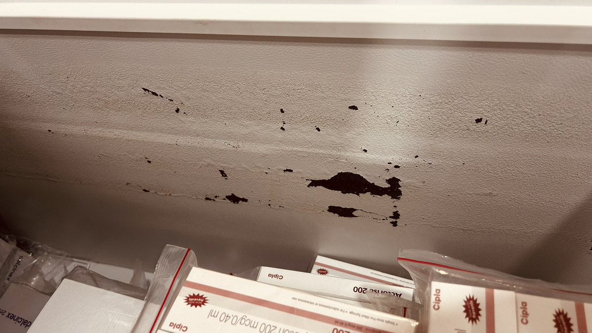 sbanerjee2204's tweet photo. @BlueStarLtd need help on the Chest cooler. Been Approaching customer care for more than 3 months. No resolution. Rusting from inside. https://t.co/sjj8c8bmjJ