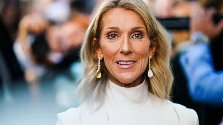 2 MILLIONS d'euros pour Céline Dion. 💶🎤
Payés par qui ? PAR NOUS. Les contribuables. 💀
Les bénévoles ont bossé gratos. Les danseurs sous-payés. Les Français fichés comme du bétail. 📱🔒
Les JO de la honte sont finis. Mais l'addition, elle, est toujours là. 👏🤡