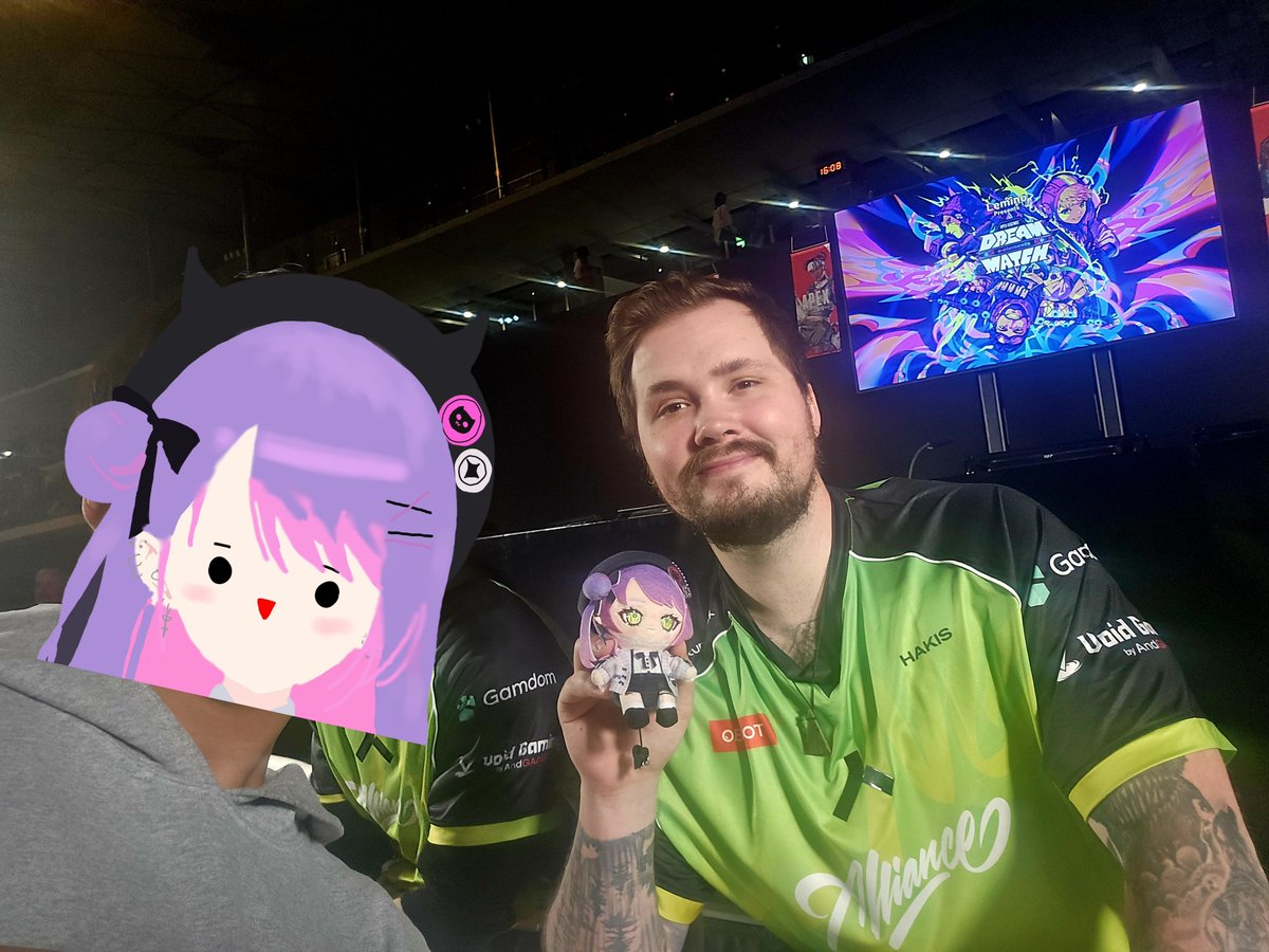 Hakis選手との写真撮影&amp;サインを貰えてほんとに嬉しい‼️
しかもめっちゃ優しくてトワ様のぬいと一緒に撮ってくれた‼️
英語が全く出てこなかったから勉強して、英語しゃべれるようになりたいと思った‼️
 #DREAMMATCH
 #Towavel