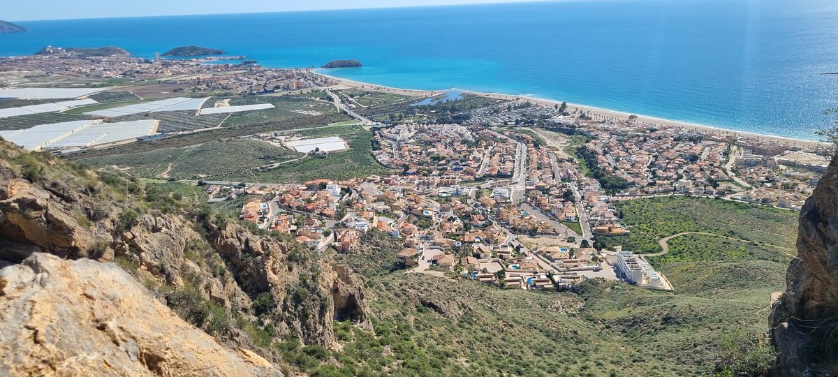 Wat een uitzicht! 😍 Een beste wandeling gemaakt over de bergtoppen van #Bolnuevo 💪 #mazarron  #hiken  #klimmen #spanje