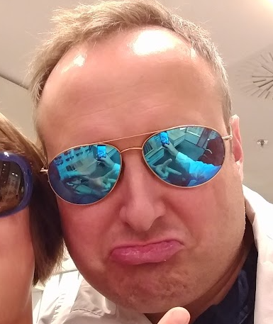 ... wer ist dieser Franzose mit der älteren Fruuu ? Macron, klingt wie Kastanien  uff den deutschen  WeihnachtsMaerkten ... Atomwaffen? JA brauchen wir!   OPPENHEIMER! ...