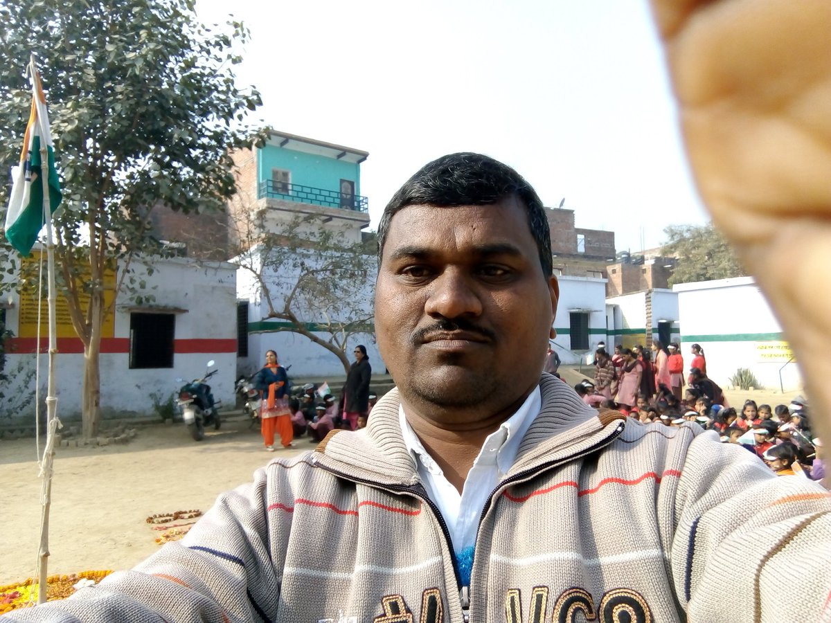 न्याय की लड़ाई में निमंत्रण नहीं भेजे जाते 
योद्धा स्वयं चले आते हैं।
मिलकर लड़ेंगे जीतेंगे।।
#JusticeForTeachers 

<a href="/narendramodi/">Narendra Modi</a> 
<a href="/RahulGandhi/">Rahul Gandhi</a> 
<a href="/yadavakhilesh/">Akhilesh Yadav</a> 
<a href="/Mayawati/">Mayawati</a>
<a href="/dpradhanbjp/">Dharmendra Pradhan</a> 
<a href="/ravish_journo/">ravish kumar</a> 
<a href="/BhimArmyChief/">Chandra Shekhar Aazad</a> 
<a href="/ajitanjum/">Ajit Anjum</a> 
<a href="/rajeevranjanMKH/">rajeevranjan@maholkyahai</a>