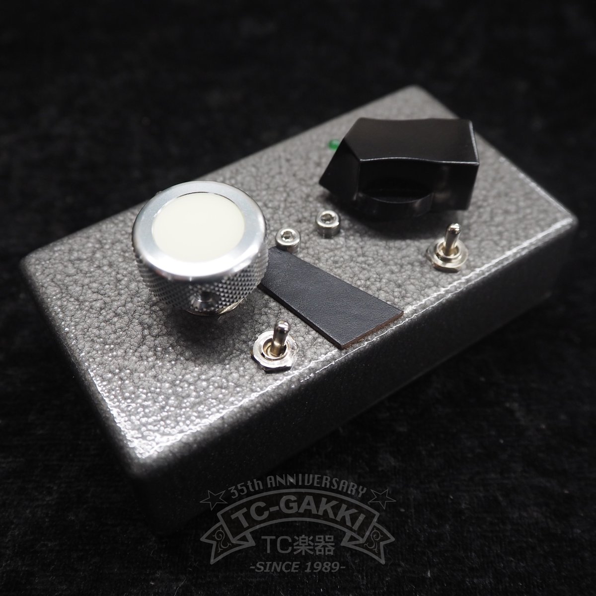 マニアも唸るファズペダル】Hazy Pedalsの2機種が入荷致しました