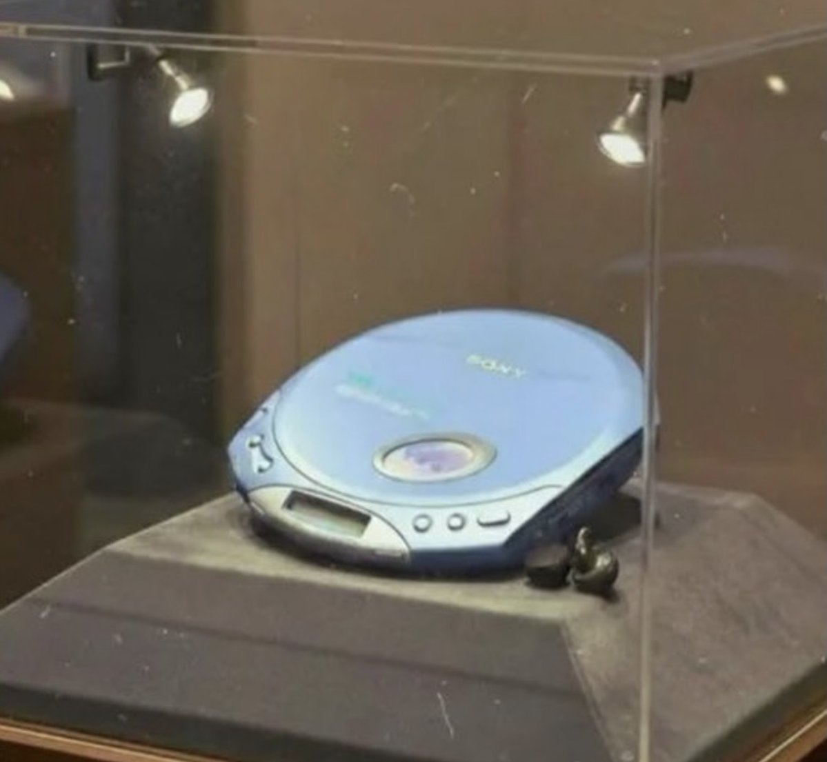A Sony Discman from 2001—now preserved in a museum.

By 2001, Sony Discman stood as one of the most iconic portable music devices of the CD era. Introduced in 1984 with the D-50, it let listeners take compact discs anywhere, signaling a major departure from cassette players like