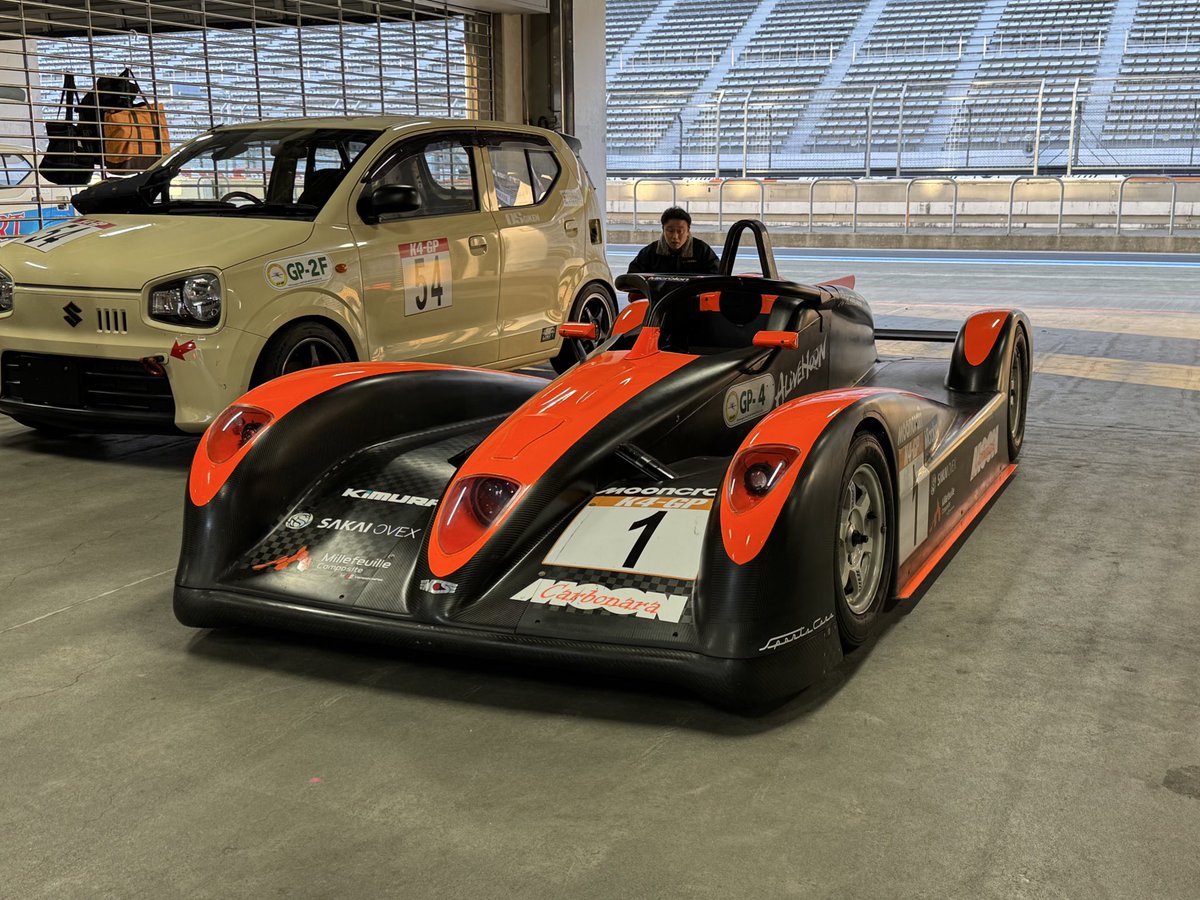 リヤタイヤのパンク、クーリング系の問題でリタイヤとなってしまった……。うまくレース運べていただけに惜しいなぁ。