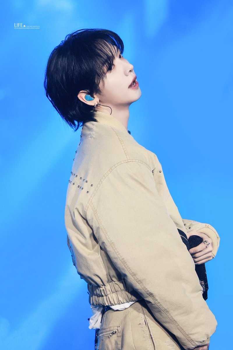 ๐๐๐๐ tweet media