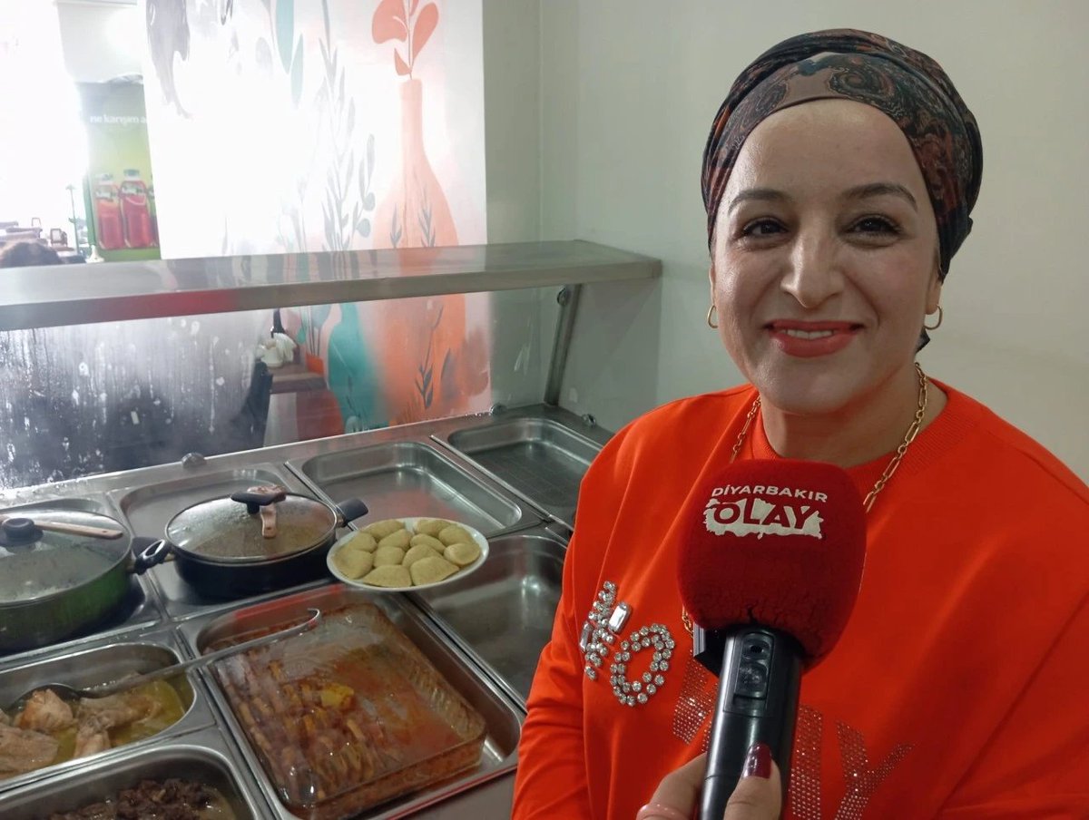 dybolaygazetesi's tweet photo. 🔴Diyarbakır’da Kadın Girişimciden Yöresel Lezzet Hamlesi
https://t.co/Za4yi5i1fe
#Diyarbakır #KONvGS #MaliyeBakanıMehmetŞimşek #sallandık #Amedspor #Deprem #SONDAKİKA #Elinde https://t.co/ZxajrCYqOh