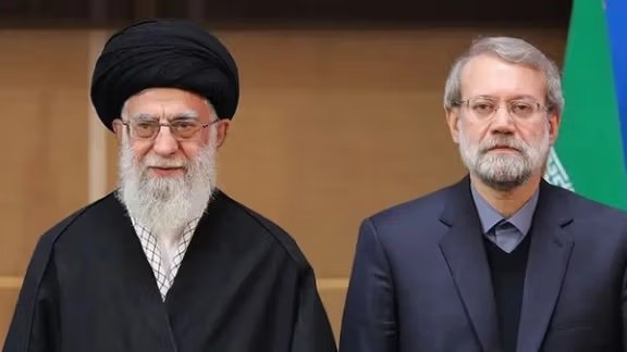 🔴 هام
صحيفة نيويورك تايمز نقلا عن كبار المسؤولين الإيرانيين: المرشد الأعلى كلّف كبير مستشاريه علي لاريجاني، للتعامل مع شؤون الدولة الرئيسية في حالة وفاته.
#IranRevolution2026