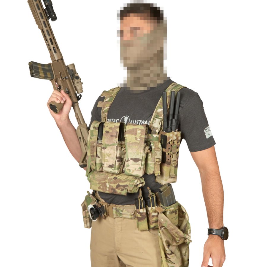 Platatac ASAD ロールアップ ダンプ / ガスマスクポーチ

savanna.thebase.in/items/89988426

ベルクロタブと脱着可能なストラップを備えたフラップ付きダンプ / ガスマスクポーチです。

ほとんどのNATO規格ガスマスクをキャニスターを装着したまま収納可能。