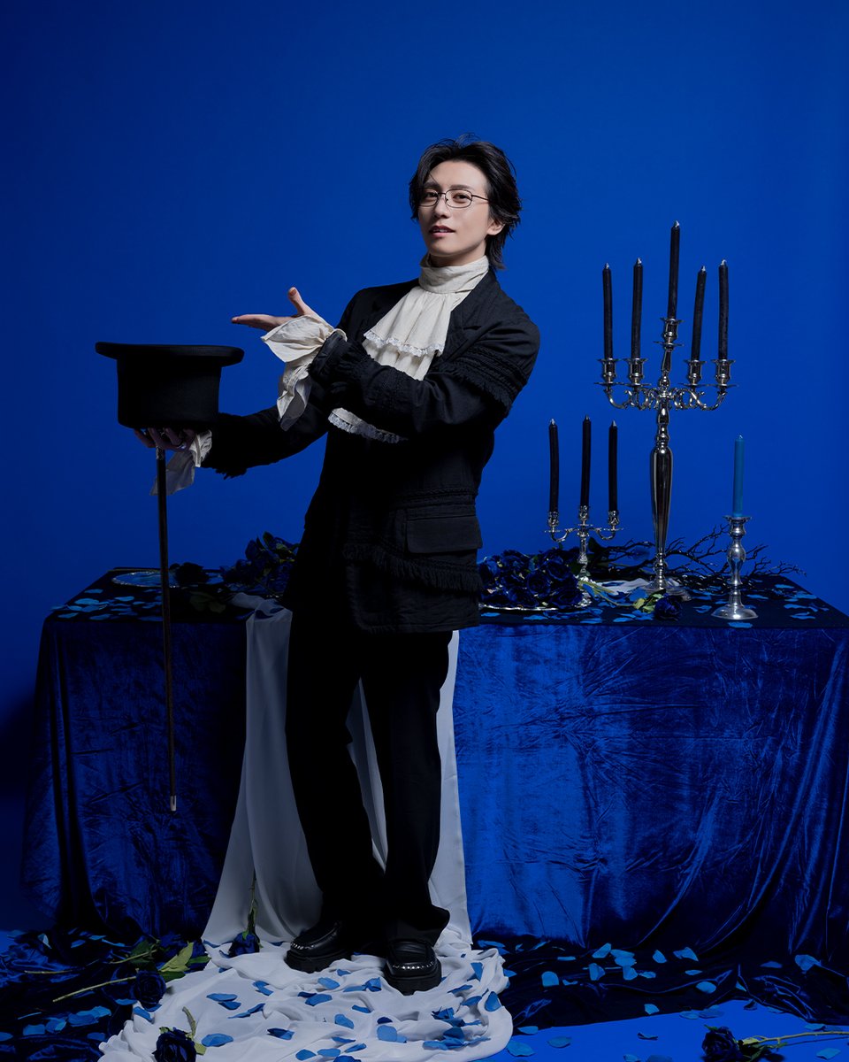 Push up official account tweet media