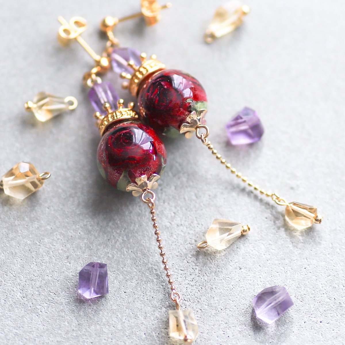 販売のお知らせ✨️ ・青薔薇キーホルダー ・青薔薇チャーム ・青薔薇