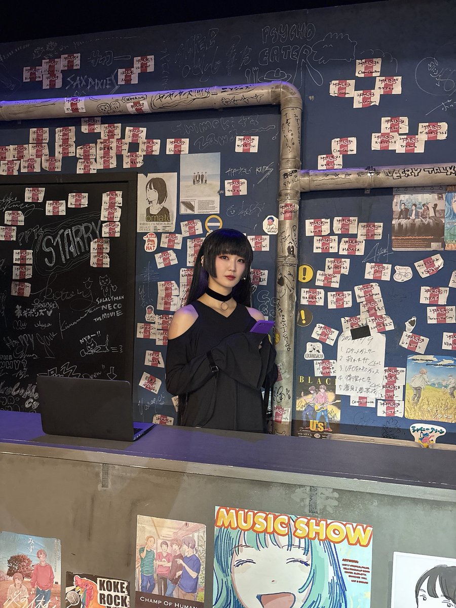 #舞台ぼっち 本日もありがとうございました🎸

舞台ぼっちがリブートしてMILANO-Zaに帰ってこられていること、毎日感謝の気持ちでいっぱいです。

明日は千秋楽。12:00-舞台公演、18:00-ライブ公演‼️
劇場で、配信で、一緒に最高の舞台ぼっちにしてください。忘れてやらないために。