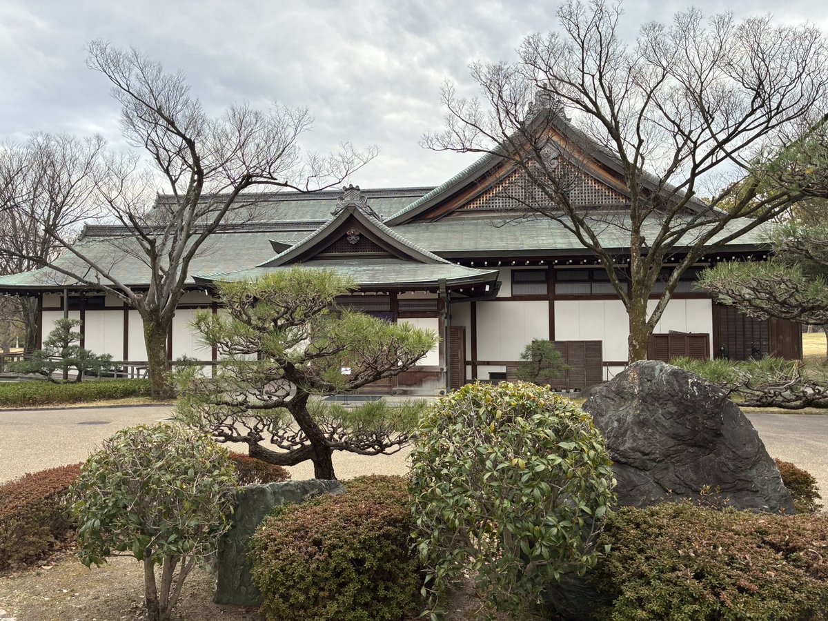 bizarroïde tweet media