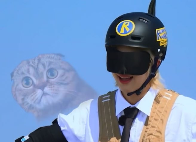 พี่คนอื่น = รันนิ่งแมน
นุนิว = รันนิ่งแมว

คนตัดซื้อมีมแมวมาใช้คุ้มละ 55555555555

NUNEW RUNNINGMANTH EP1
#RunningManTHEP1