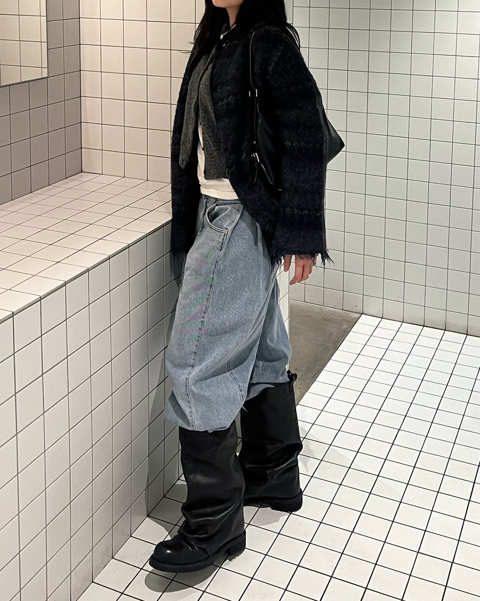 この投稿が伸びてくれたので、
代々木上原に行く日のコーデも。

カフェに行って、
古着屋を巡ったり、
最後はチャイで締める休日。