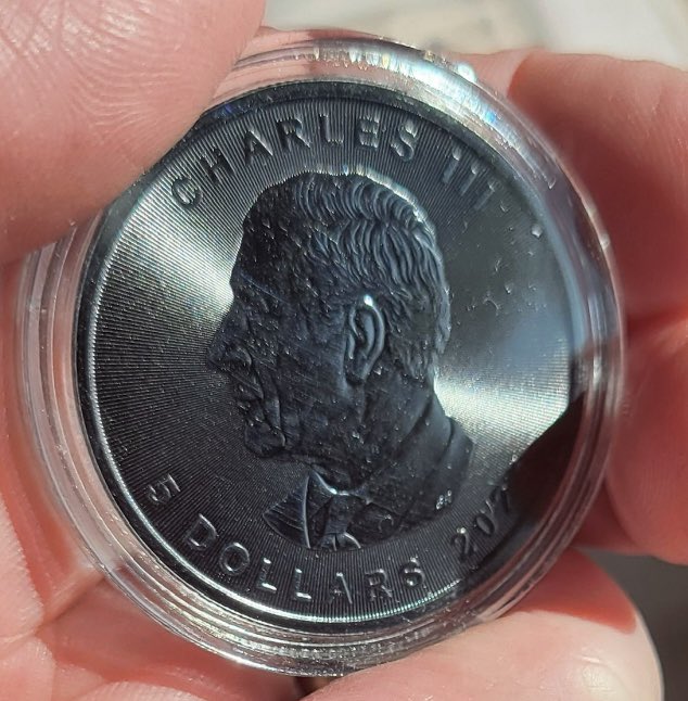 TheSilverLion1's tweet photo. He’s some fancy Silver for todays community post. Happy Sunny Sunday Stackers.
#silver #gold #SilverPriceToday #stacking #silversqueeze #silverbacks #investing https://t.co/0XCwe6CQd6