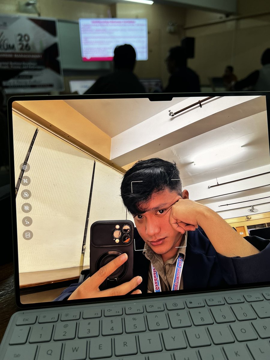 Thirdyyy2025's tweet photo. feksyur feksyur https://t.co/ixFB1dab59