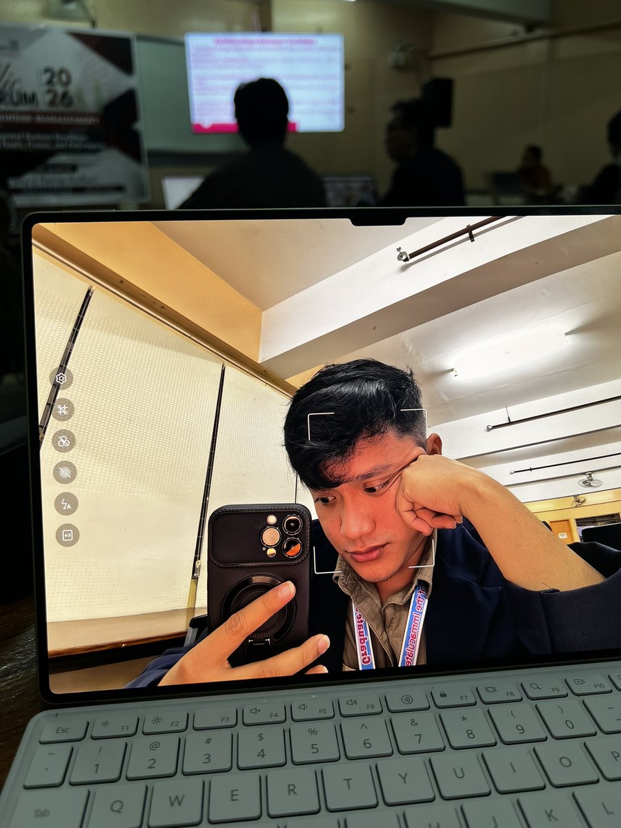 Thirdyyy2025's tweet photo. feksyur feksyur https://t.co/ixFB1dab59