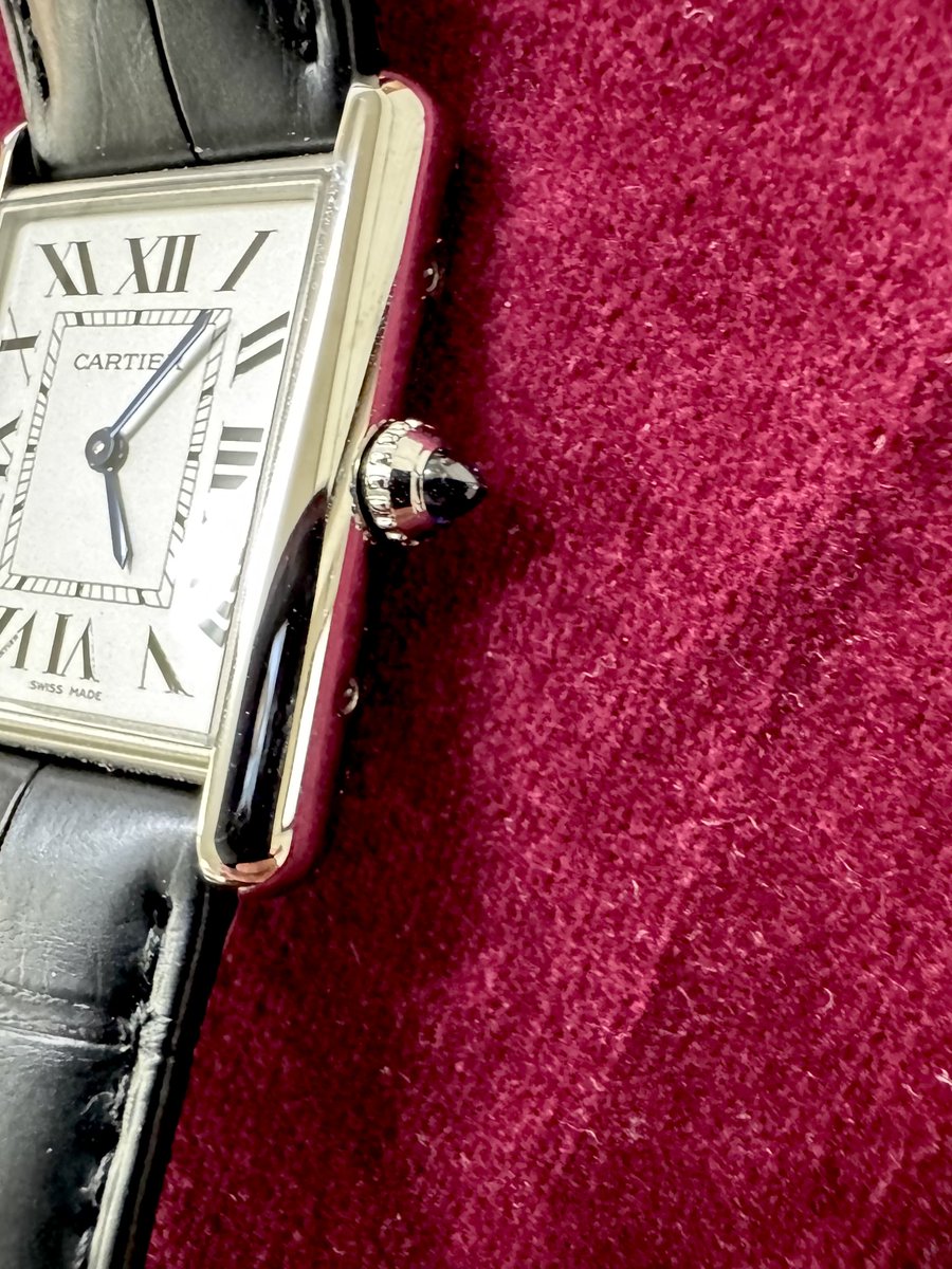 clronosuke's tweet image. アイコンの時計は良いですね、タンクの変わらないデザイン。