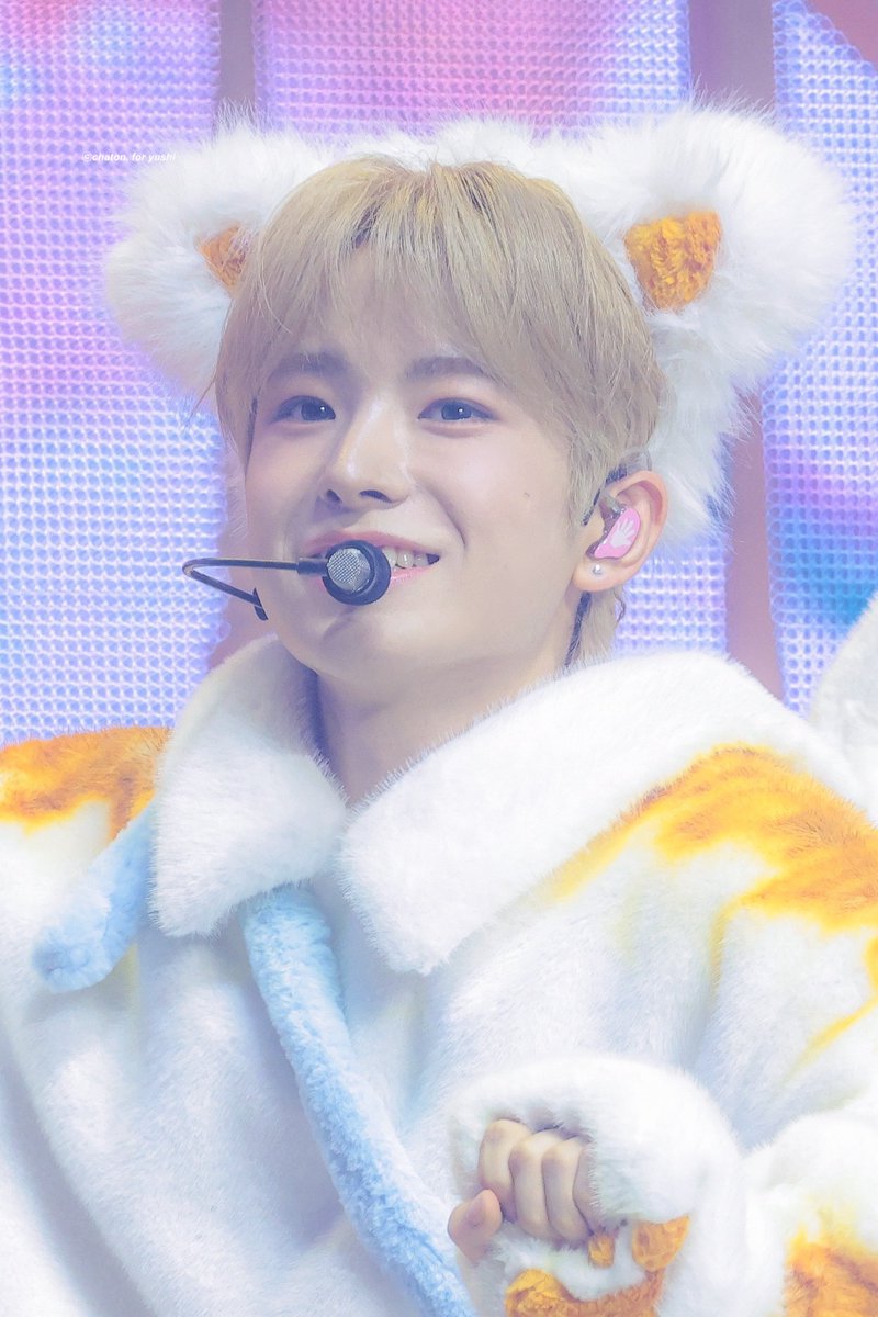 𝙘𝙝𝙖𝙩𝙤𝙣. tweet media