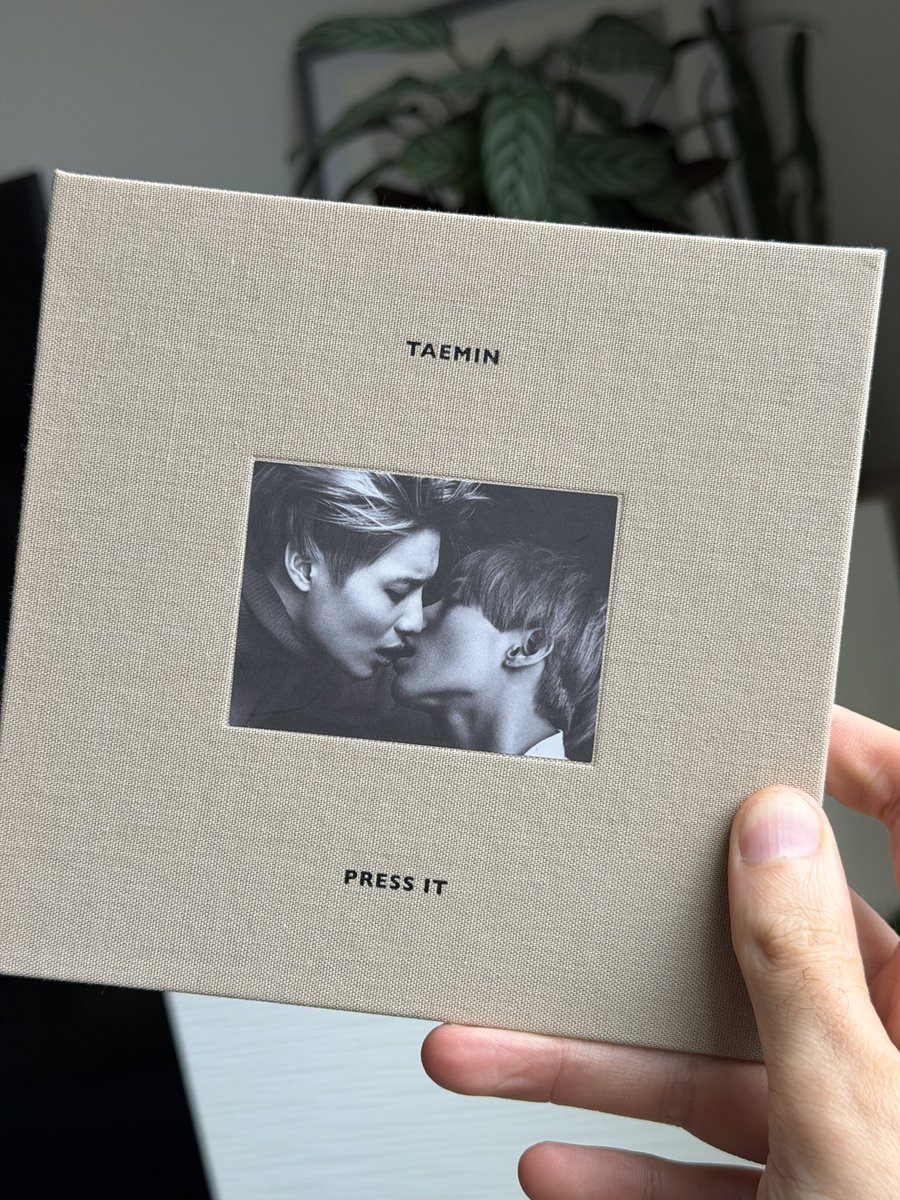 10 years ago Taemin of SHINee released PRESS IT. ❤️‍🔥❤️‍🔥 I
